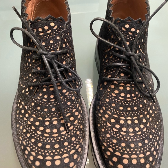 ALAIA Laser Cut Black Leather Ankle Lace Boots size 6.5 - Picture 4 of 7